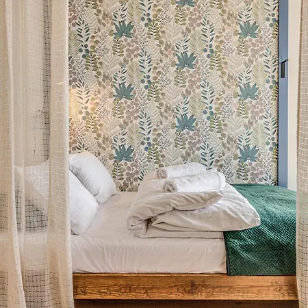 Rentplanet - Powstancow Slaskich Apartmán