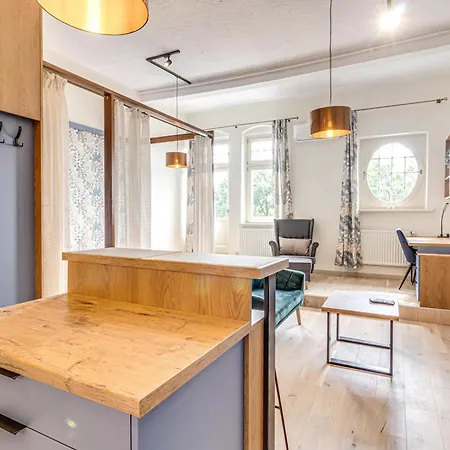 Rentplanet - Powstancow Slaskich شقة