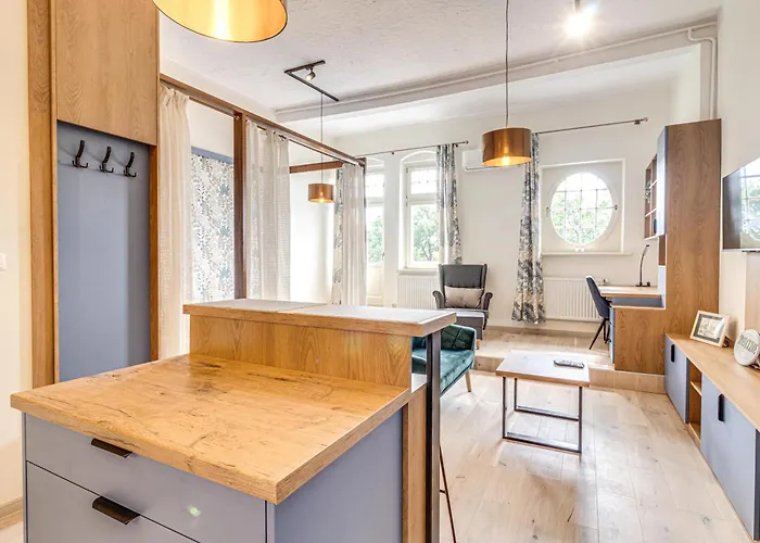 Rentplanet - Powstańców śląskich Apartamento